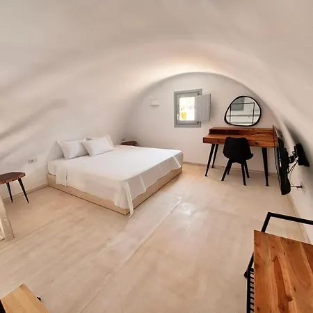 Anemoessa Aparthotel