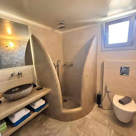 Anemoessa Aparthotel Oia