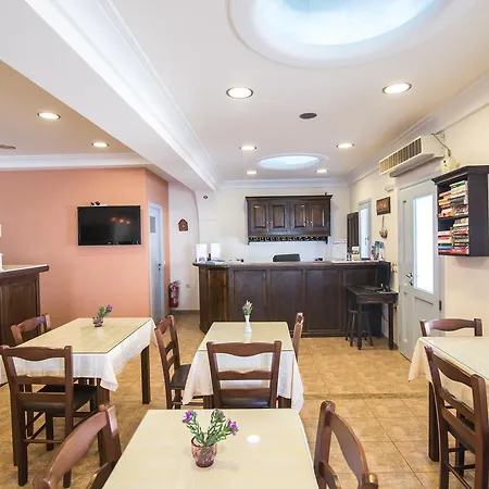 Anemoessa Aparthotel