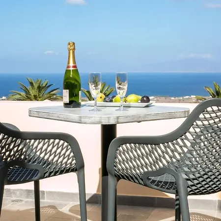 Anemoessa Apartahotel 4*