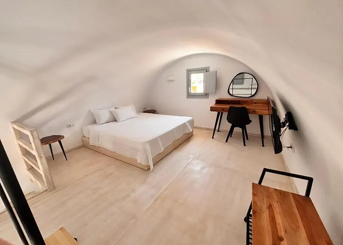 Anemoessa Aparthotel